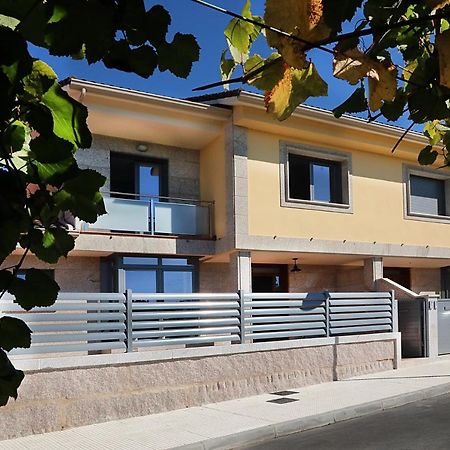 Chalet Vacacional Salnes Sur Con Piscina Cambados Luaran gambar